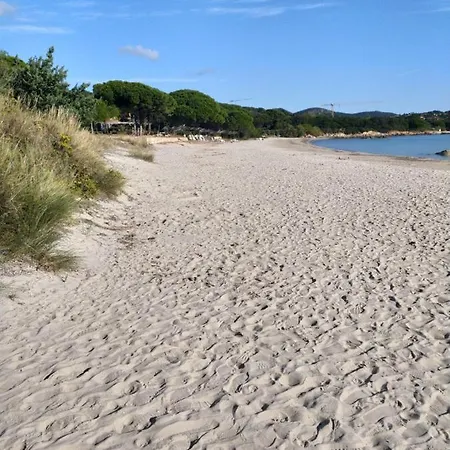 Laura Avec Piscine Privee Lägenhet